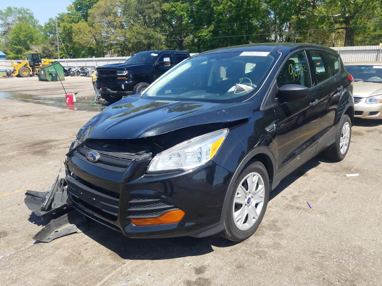 Photo 2 from auction – 2014 FORD ESCAPE S with VIN 1FMCU0F73EUE04265