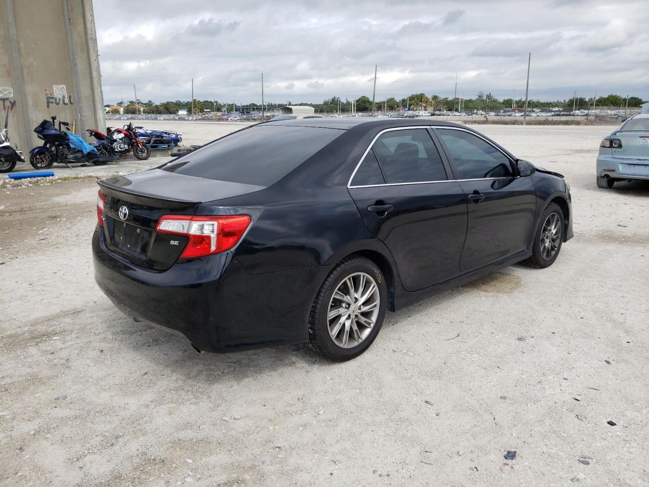 Photo 4 from auction – 2012 TOYOTA CAMRY BASE with VIN 4T1BF1FK8CU053303