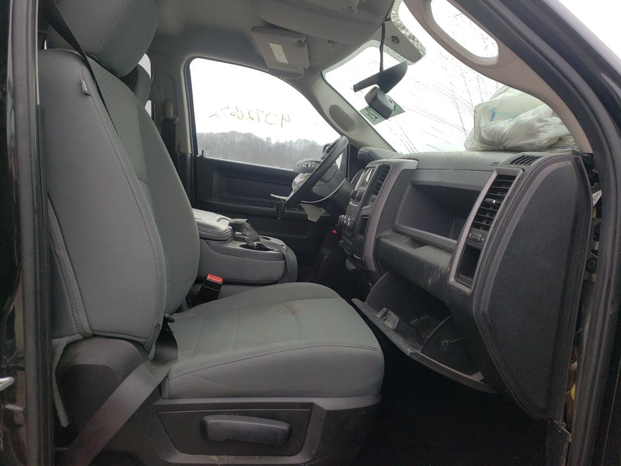 Photo 5 from auction – 2015 RAM 1500 ST with VIN 1C6RR7FT6FS622291