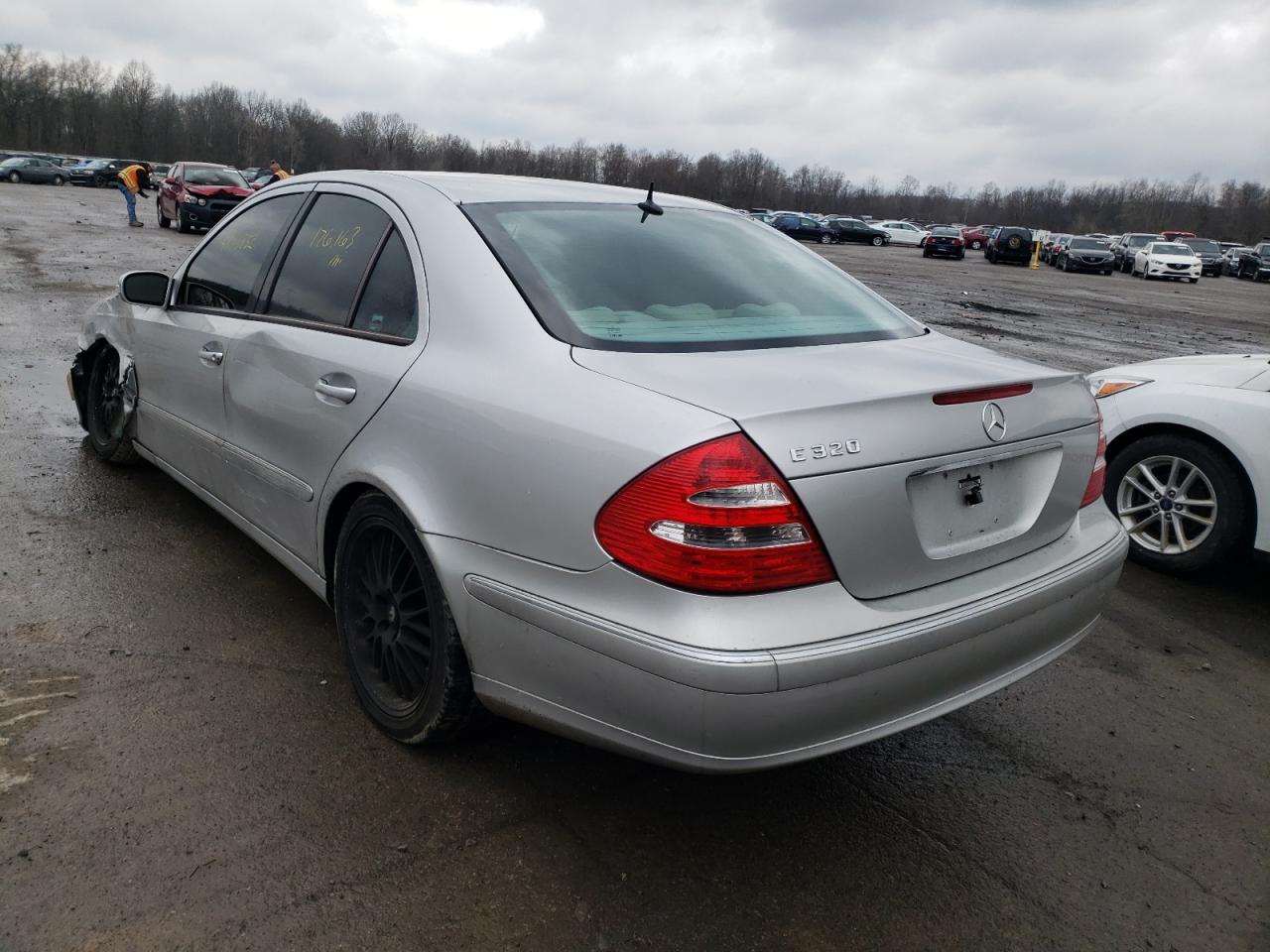 Photo 3 from auction – 2004 MERCEDES-BENZ E320 with VIN WDBUF65J04A444403