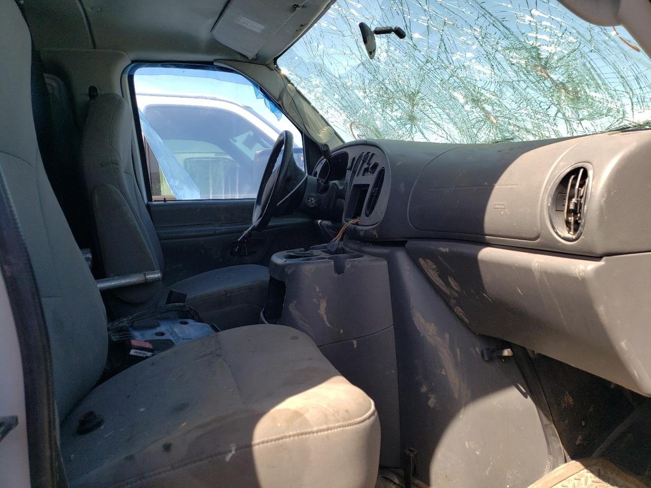 Photo 5 from auction – 2005 FORD ECONOLINE with VIN 1FTNE24L55HA43314