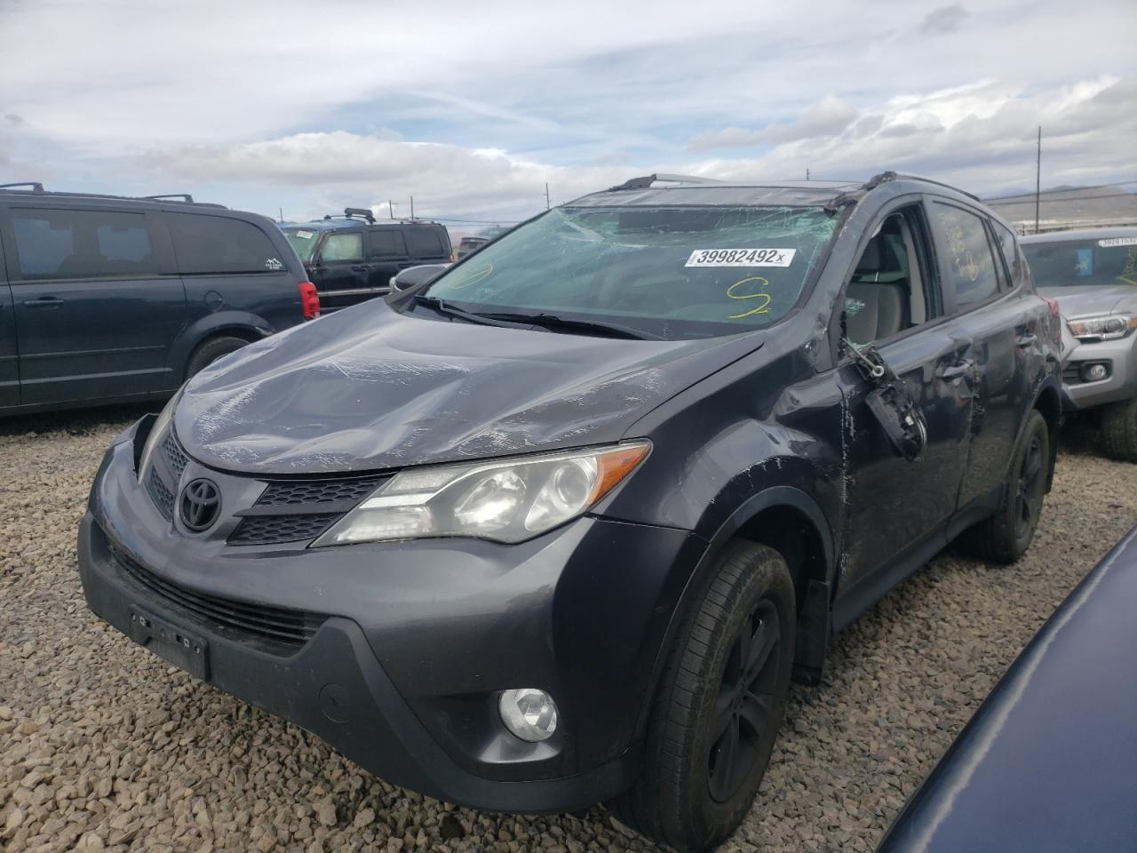 Photo 2 from auction – 2014 TOYOTA RAV4 XLE with VIN 2T3RFREV6EW188704