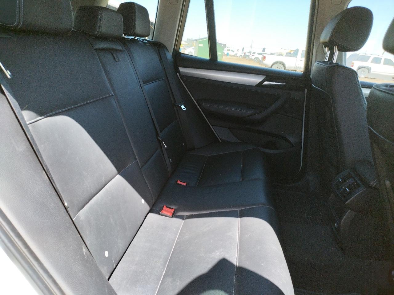 Photo 6 from auction – 2011 BMW X3 XDRIVE3 with VIN 5UXWX7C54BL730628