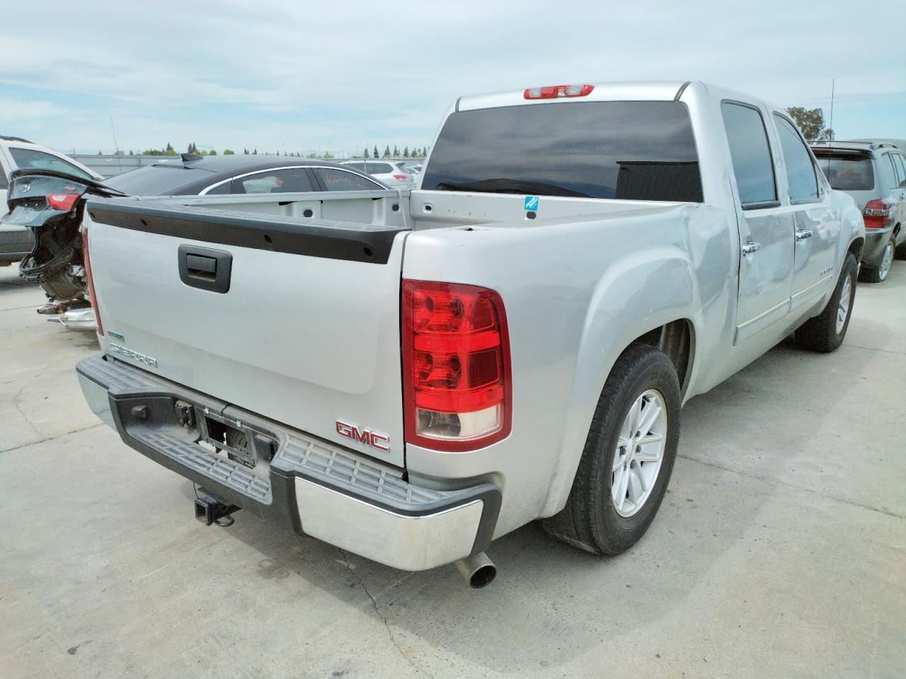 Photo 4 from auction – 2010 GMC SIERRA C15 with VIN 3GTRCUEA3AG218986