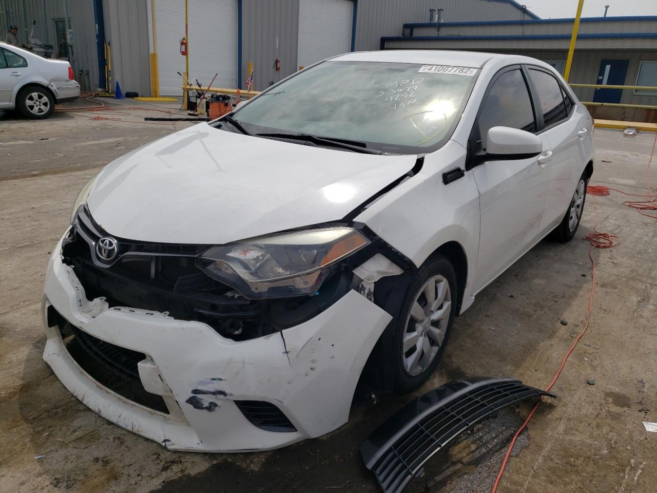 Photo 2 from auction – 2015 TOYOTA COROLLA L with VIN 2T1BURHE0FC234252