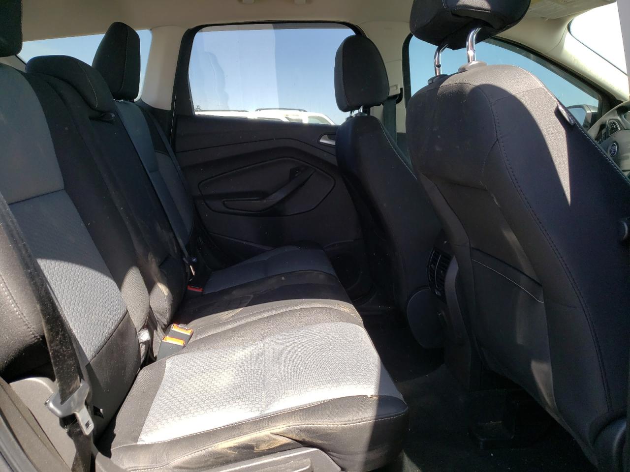 Photo 6 from auction – 2017 FORD ESCAPE SE with VIN 1FMCU9GD4HUC08249