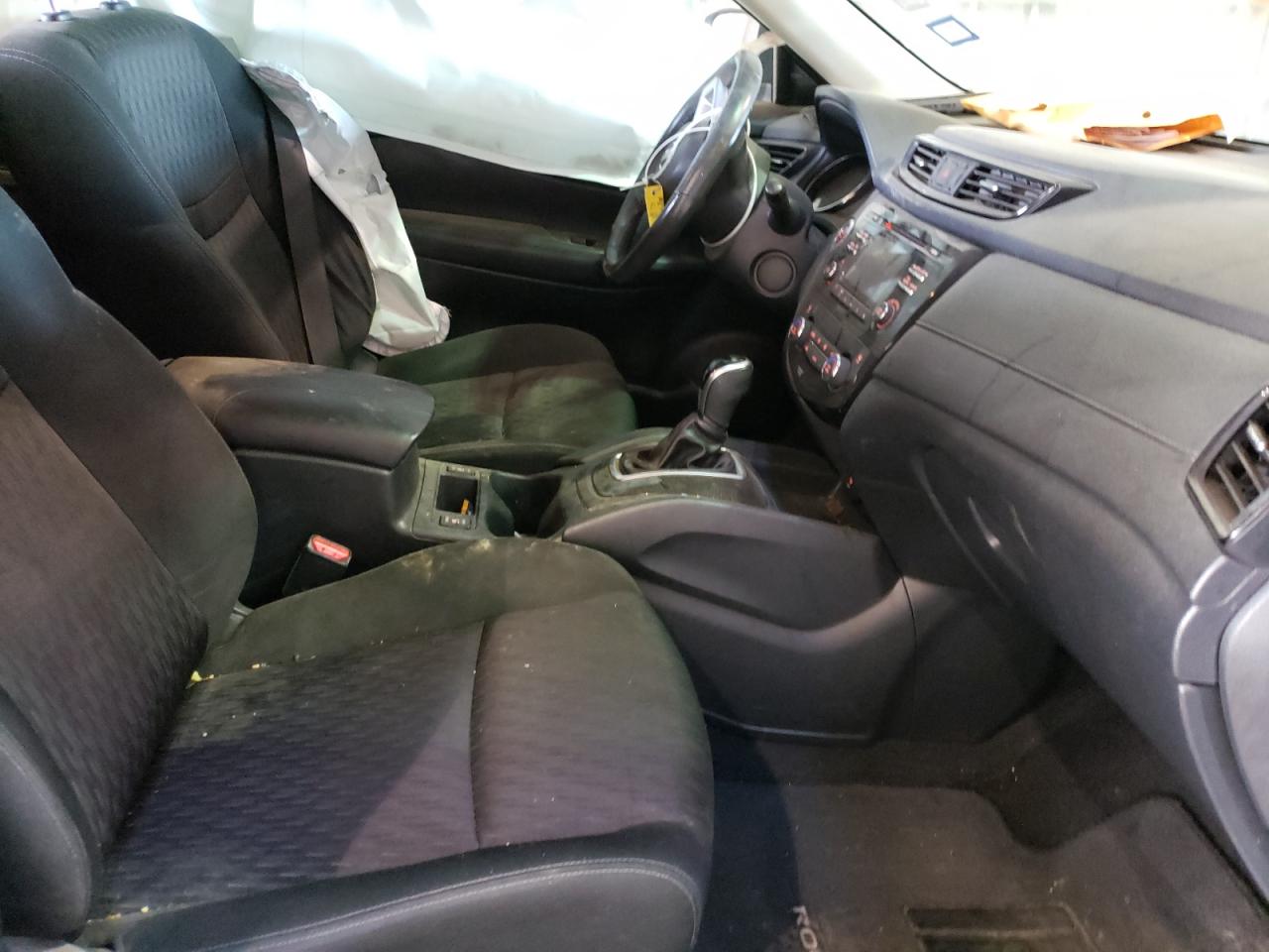 Photo 5 from auction – 2017 NISSAN ROGUE S with VIN KNMAT2MT7HP558264