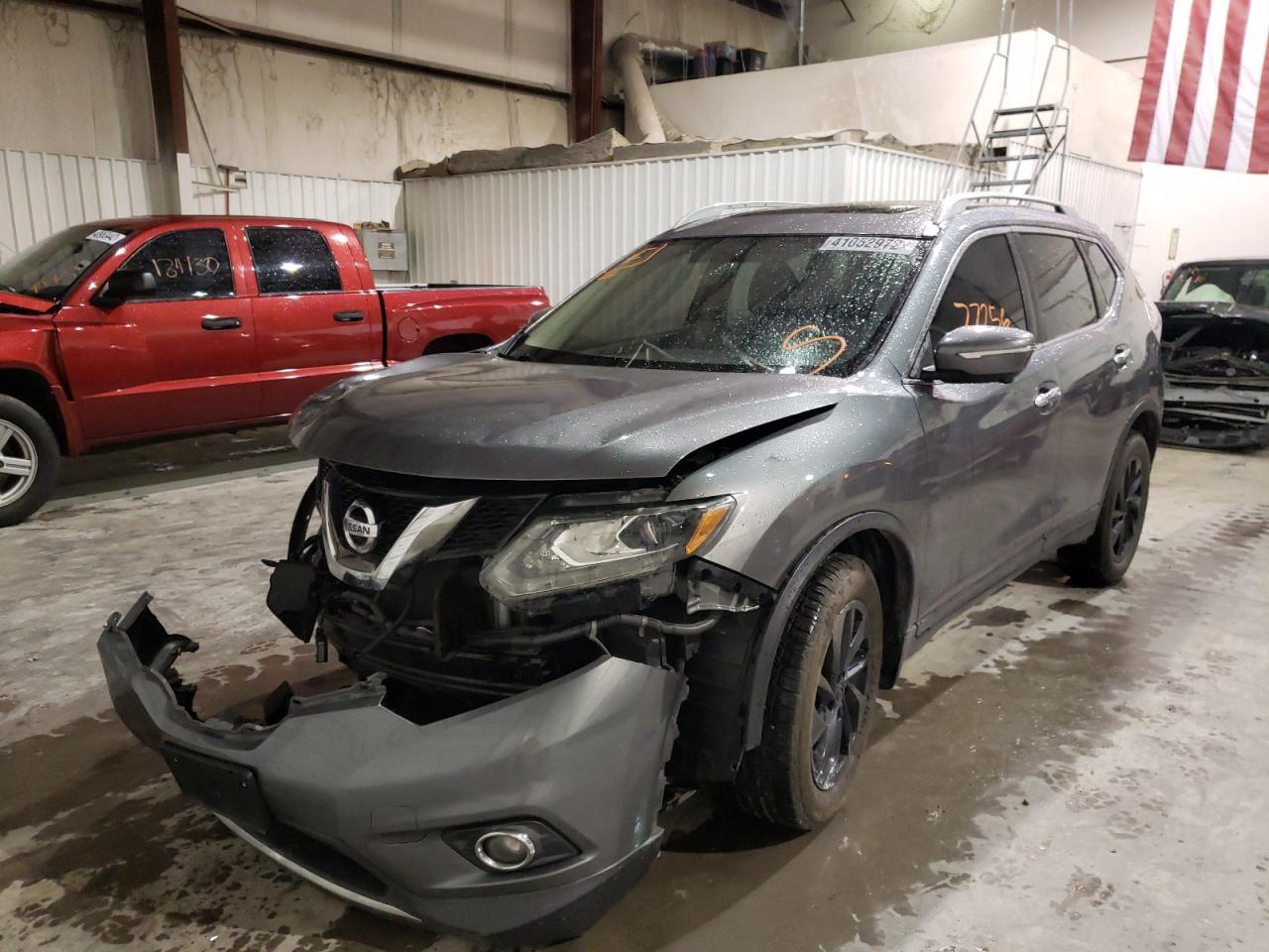 Photo 2 from auction – 2015 NISSAN ROGUE S with VIN 5N1AT2MV0FC772644
