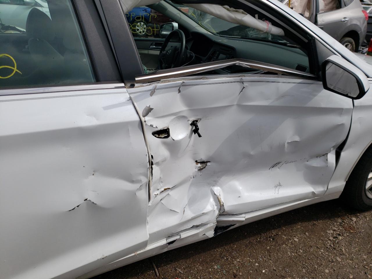 Photo 9 from auction – 2015 HYUNDAI SONATA SE with VIN 5NPE24AF8FH084770
