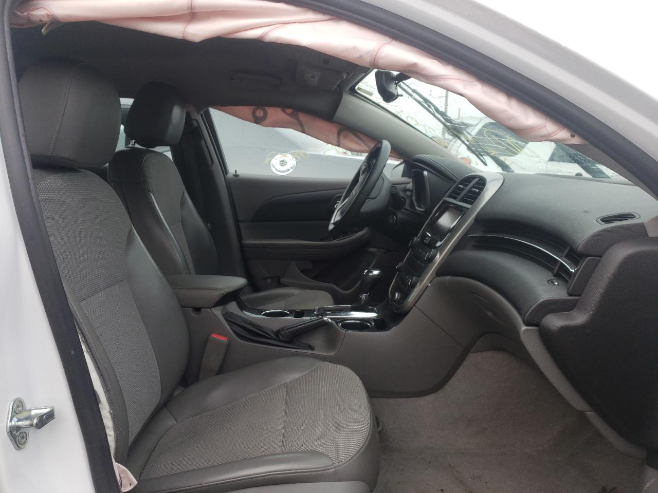 Photo 5 from auction – 2016 CHEVROLET MALIBU LIM with VIN 1G11C5SA5GF153441