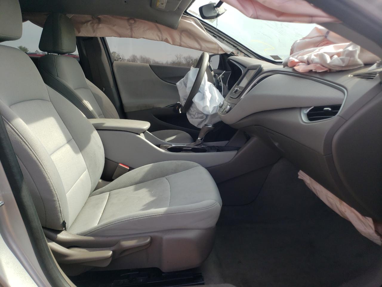 Photo 5 from auction – 2016 CHEVROLET MALIBU LS with VIN 1G1ZB5ST9GF188961