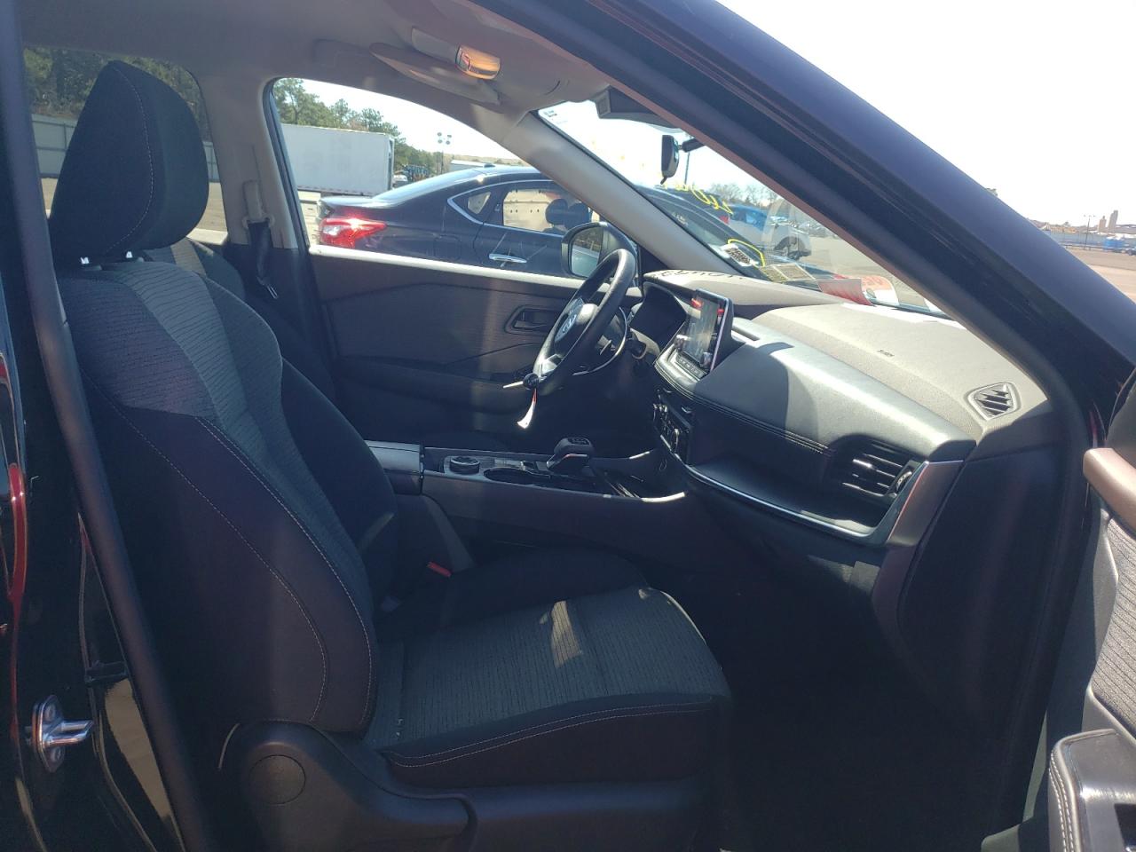 Photo 19 from auction – 2021 NISSAN ROGUE S with VIN 5N1AT3AB8MC698015