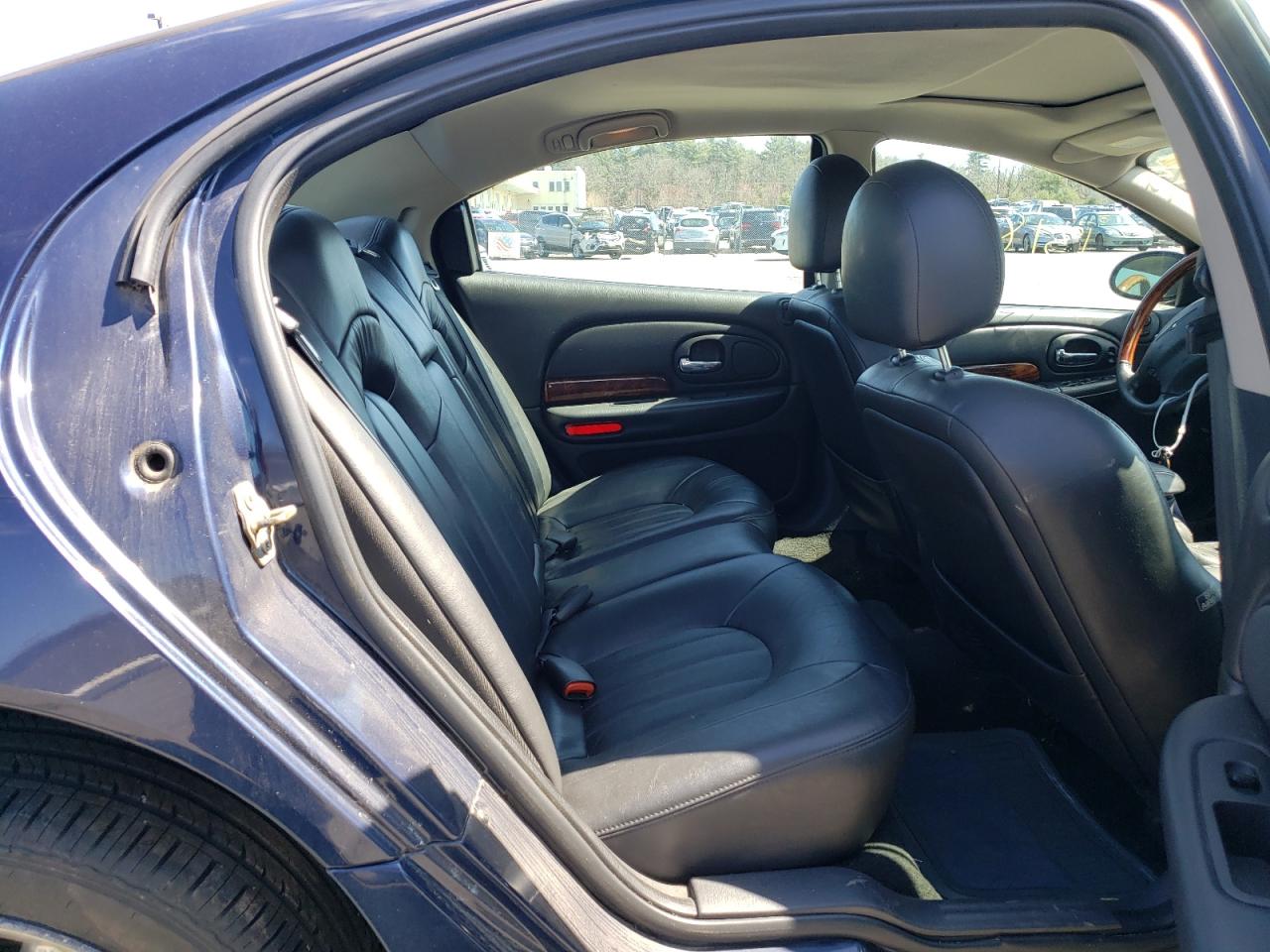 Photo 6 from auction – 2004 CHRYSLER 300M with VIN 2C3AE66G84H684833
