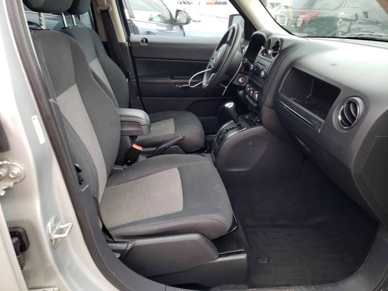 Photo 5 from auction – 2012 JEEP PATRIOT SP with VIN 1C4NJPBB5CD542203