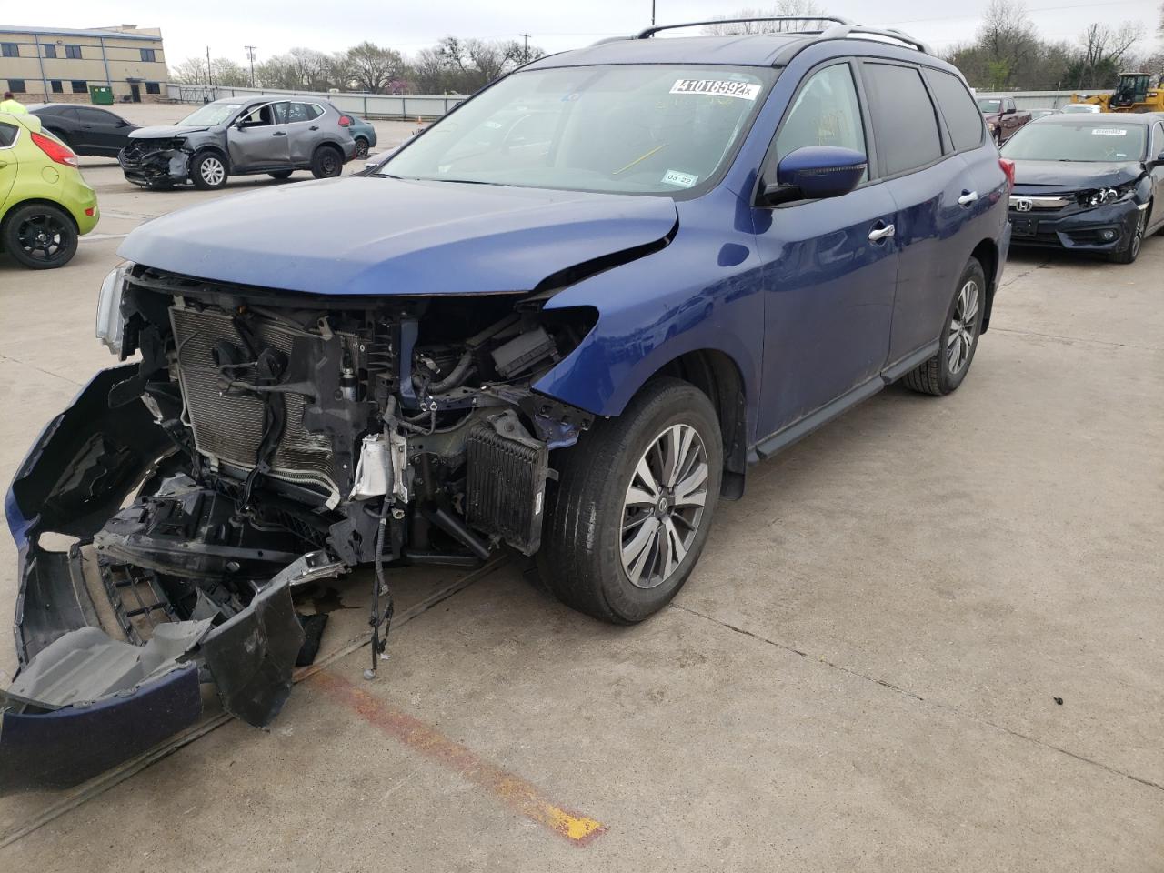 Photo 2 from auction – 2019 NISSAN PATHFINDER with VIN 5N1DR2MNXKC608176