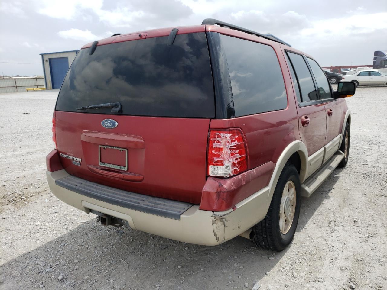 Photo 4 from auction – 2005 FORD EXPEDITION with VIN 1FMPU17595LA37205