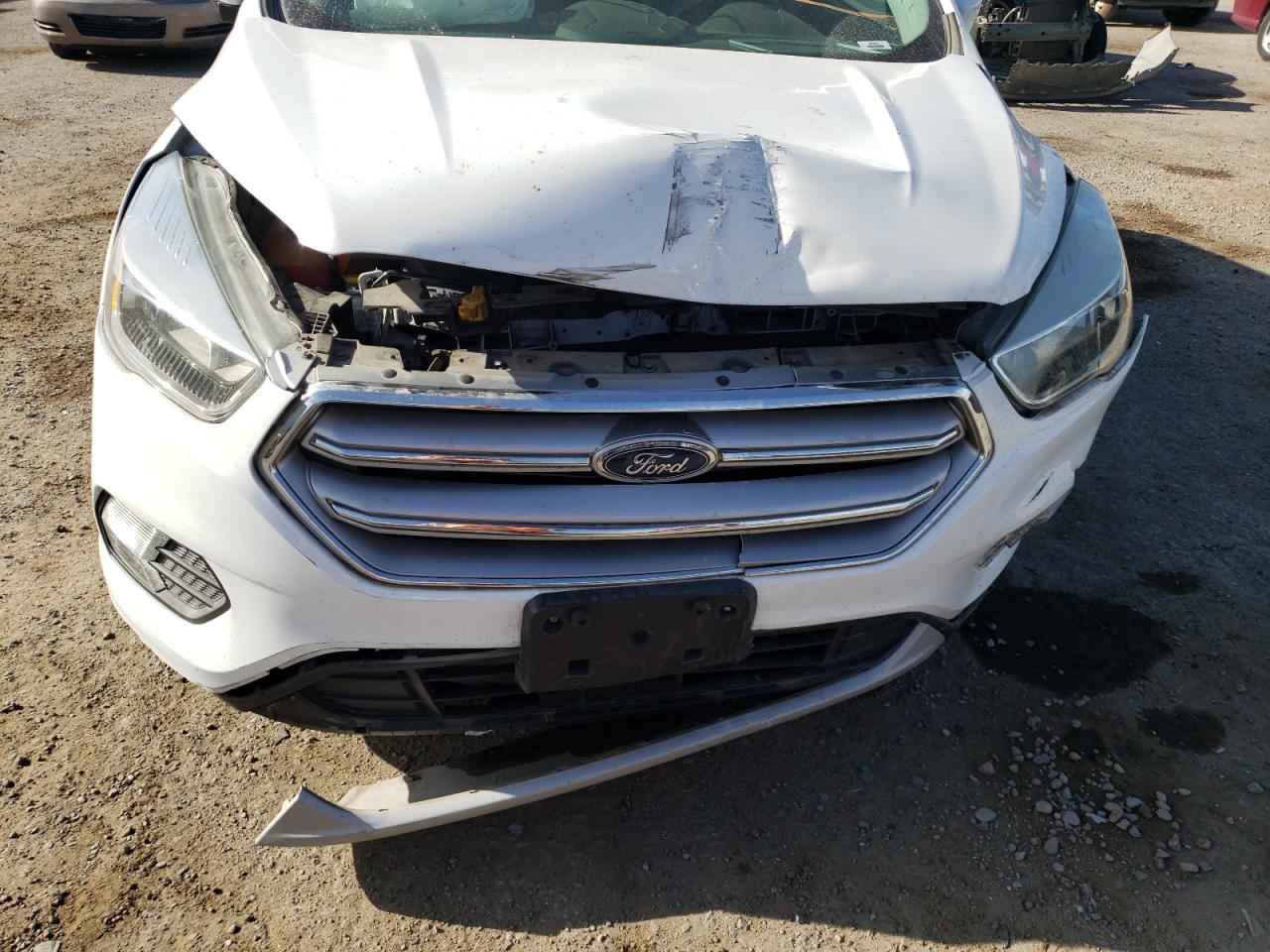 Photo 9 from auction – 2017 FORD ESCAPE SE with VIN 1FMCU0G91HUC03405