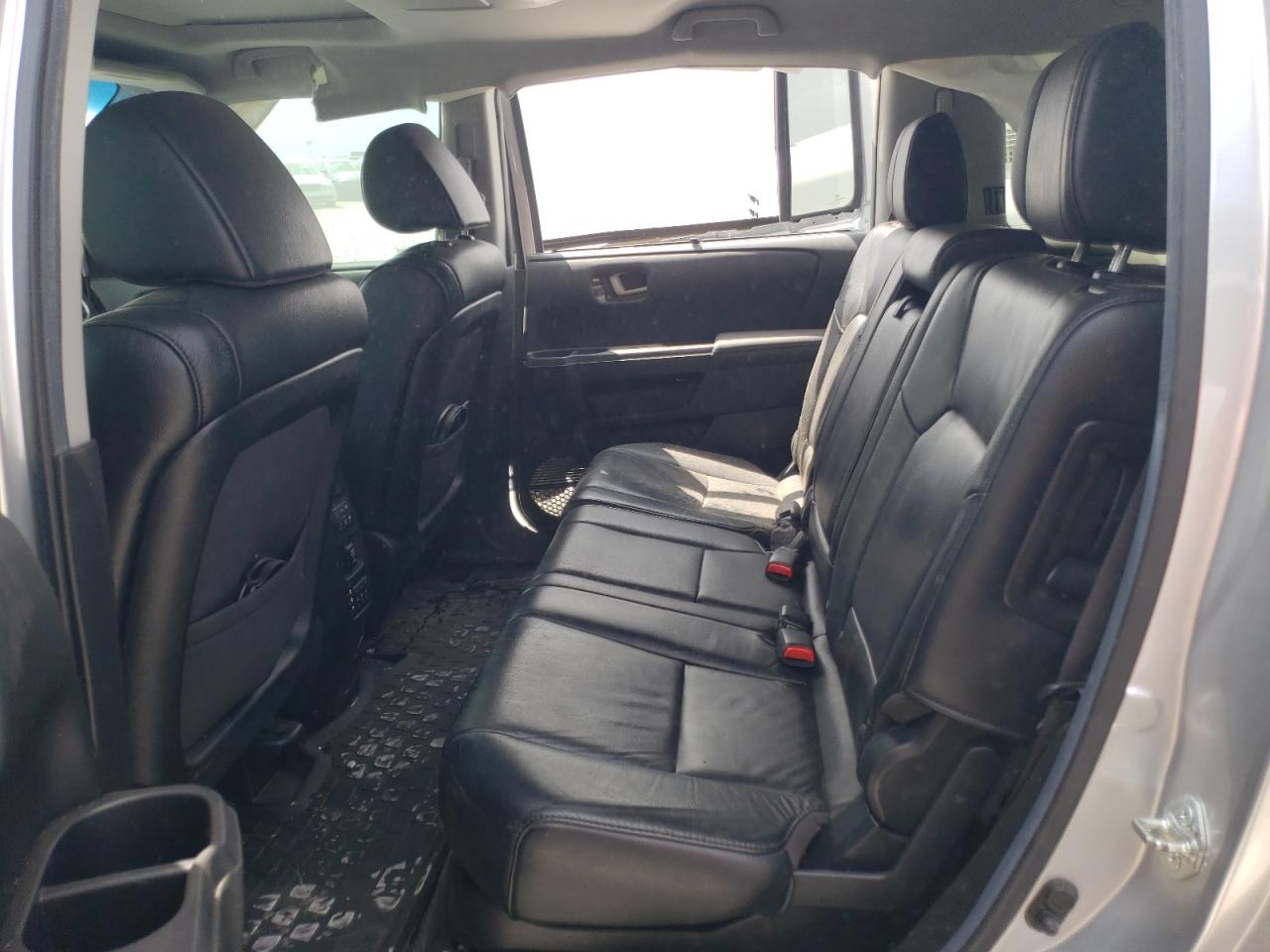Photo 6 from auction – 2012 HONDA PILOT TOUR with VIN 5FNYF3H93CB011067