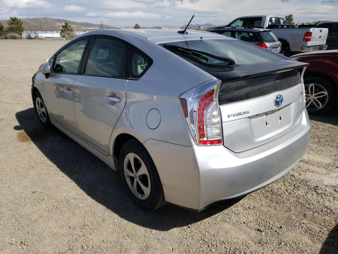 Photo 3 from auction – 2015 TOYOTA PRIUS with VIN JTDKN3DU3F1909247