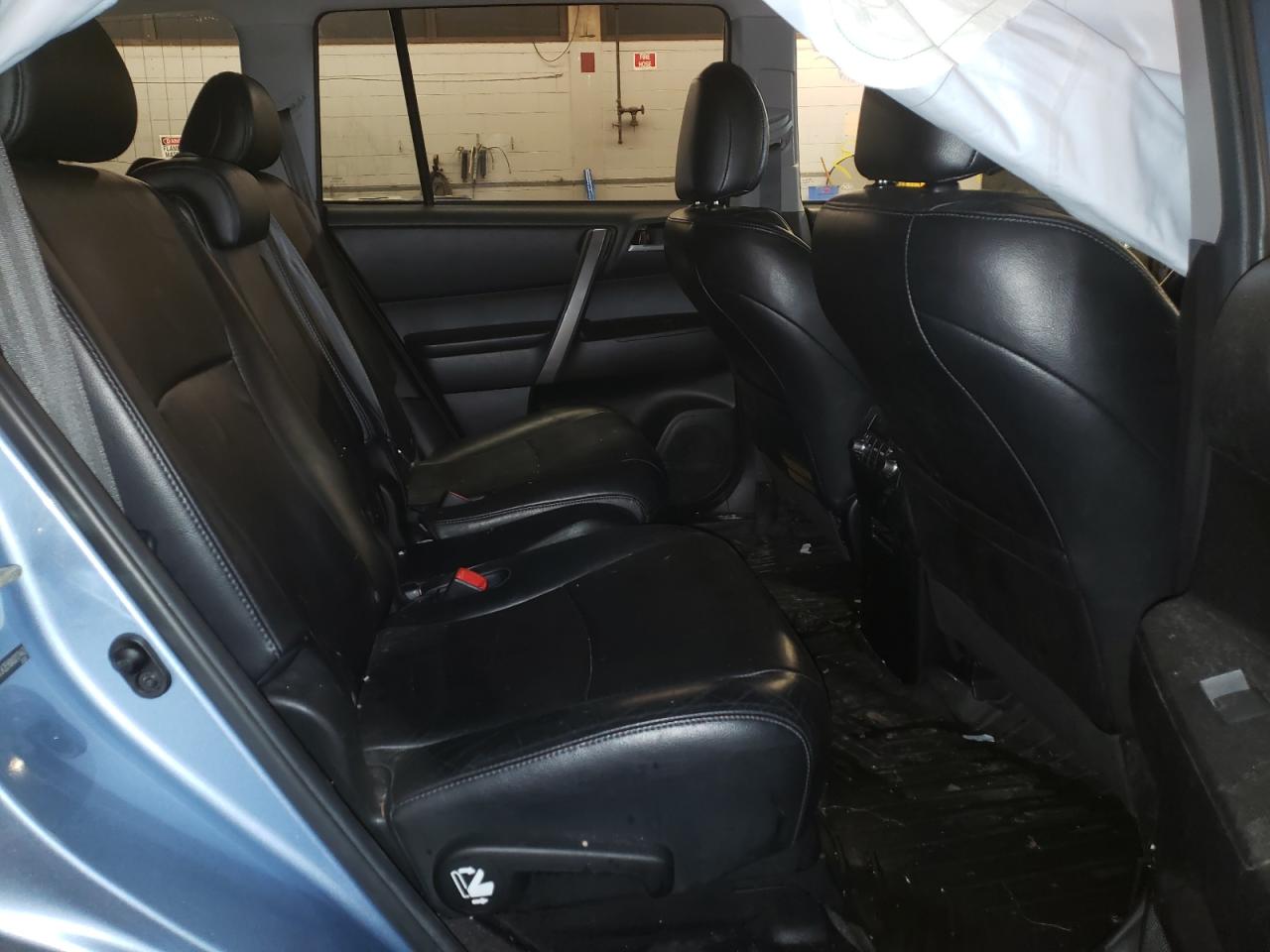 Photo 6 from auction – 2010 TOYOTA HIGHLANDER with VIN 5TDJK3EH0AS017443