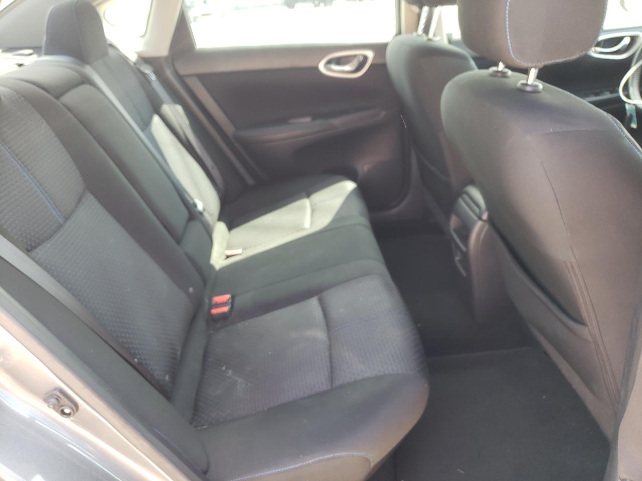 Photo 6 from auction – 2017 NISSAN SENTRA with VIN 3N1AB7AP5HY211136