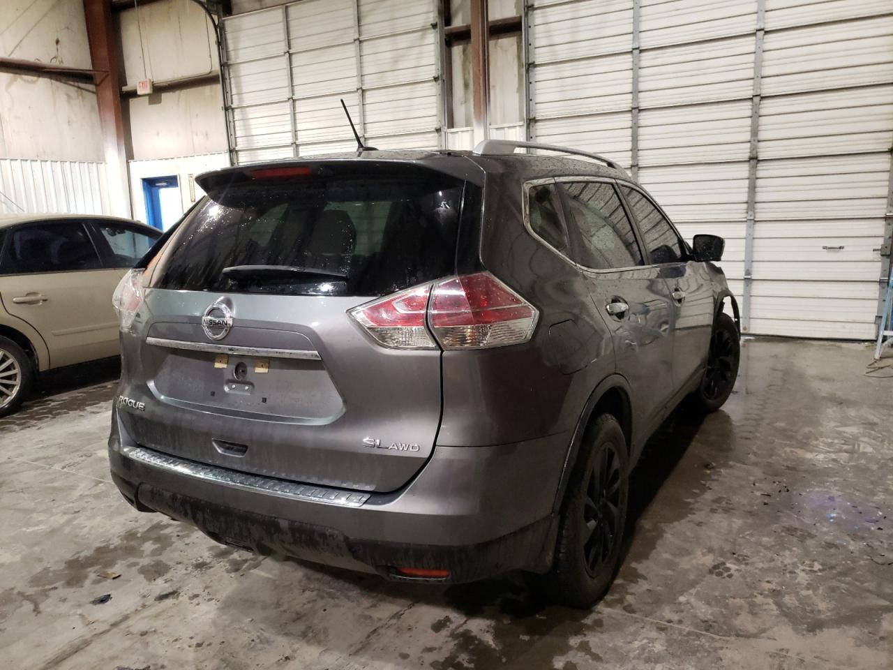 Photo 4 from auction – 2015 NISSAN ROGUE S with VIN 5N1AT2MV0FC772644