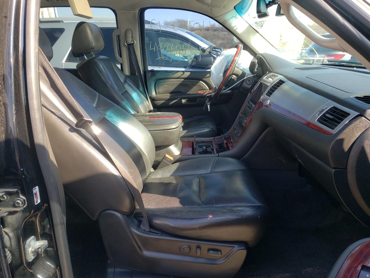 Photo 5 from auction – 2009 CADILLAC ESCALADE E with VIN 1GYFK26249R301009