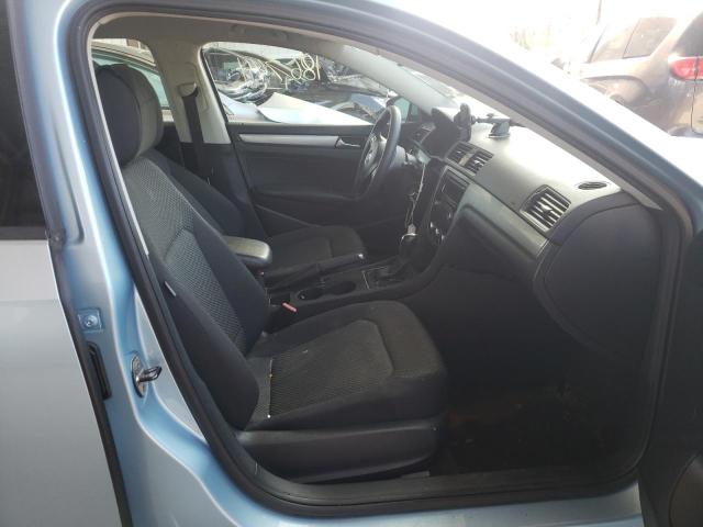 Photo 5 from auction – 2012 VOLKSWAGEN PASSAT S with VIN 1VWAP7A33CC038372