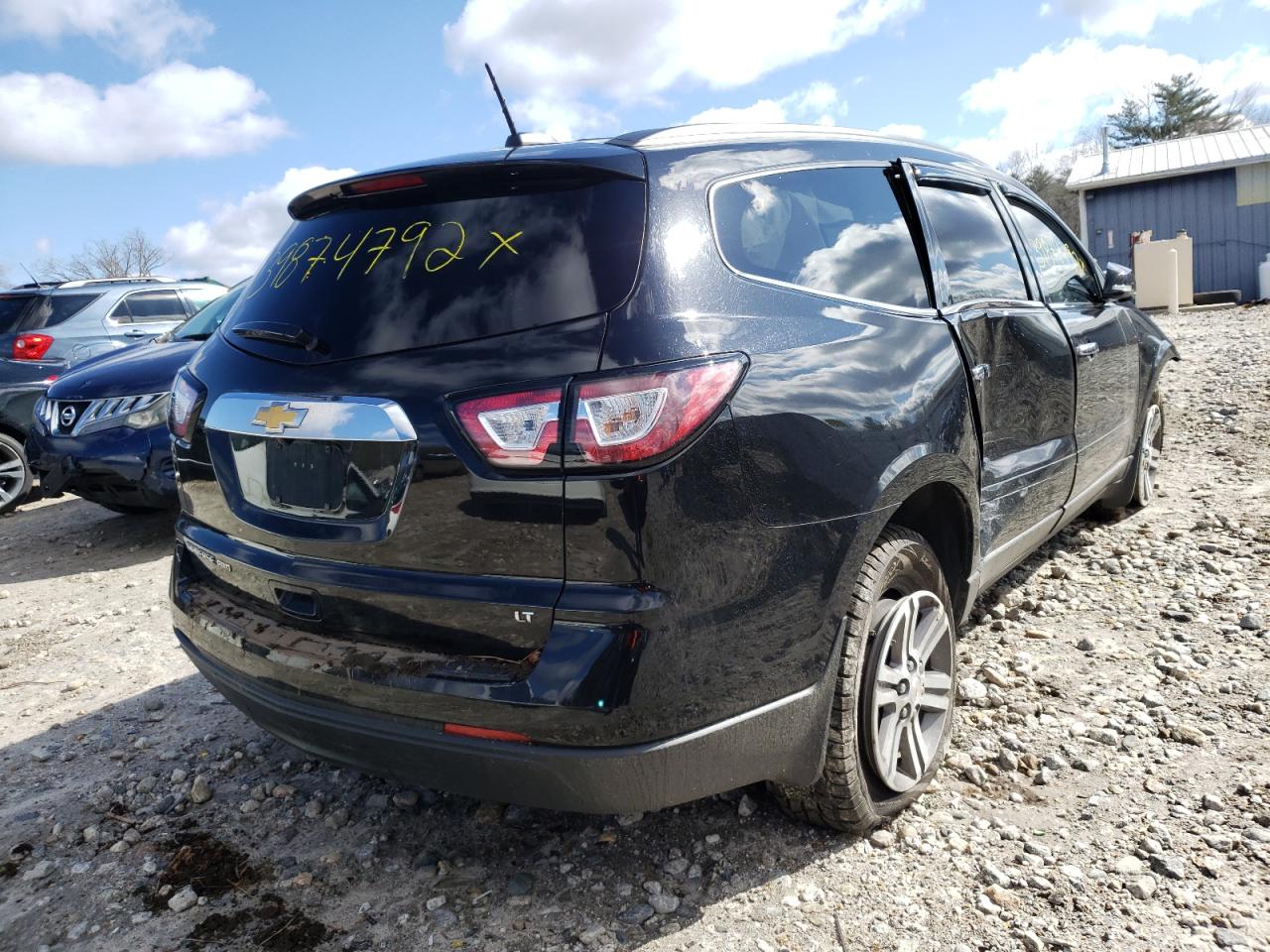 Photo 4 from auction – 2017 CHEVROLET TRAVERSE L with VIN 1GNKVHKD2HJ210167