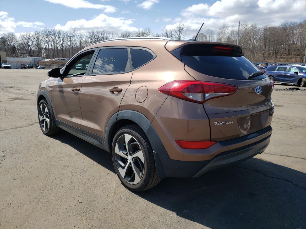Photo 3 from auction – 2016 HYUNDAI TUCSON LIM with VIN KM8J3CA28GU160560