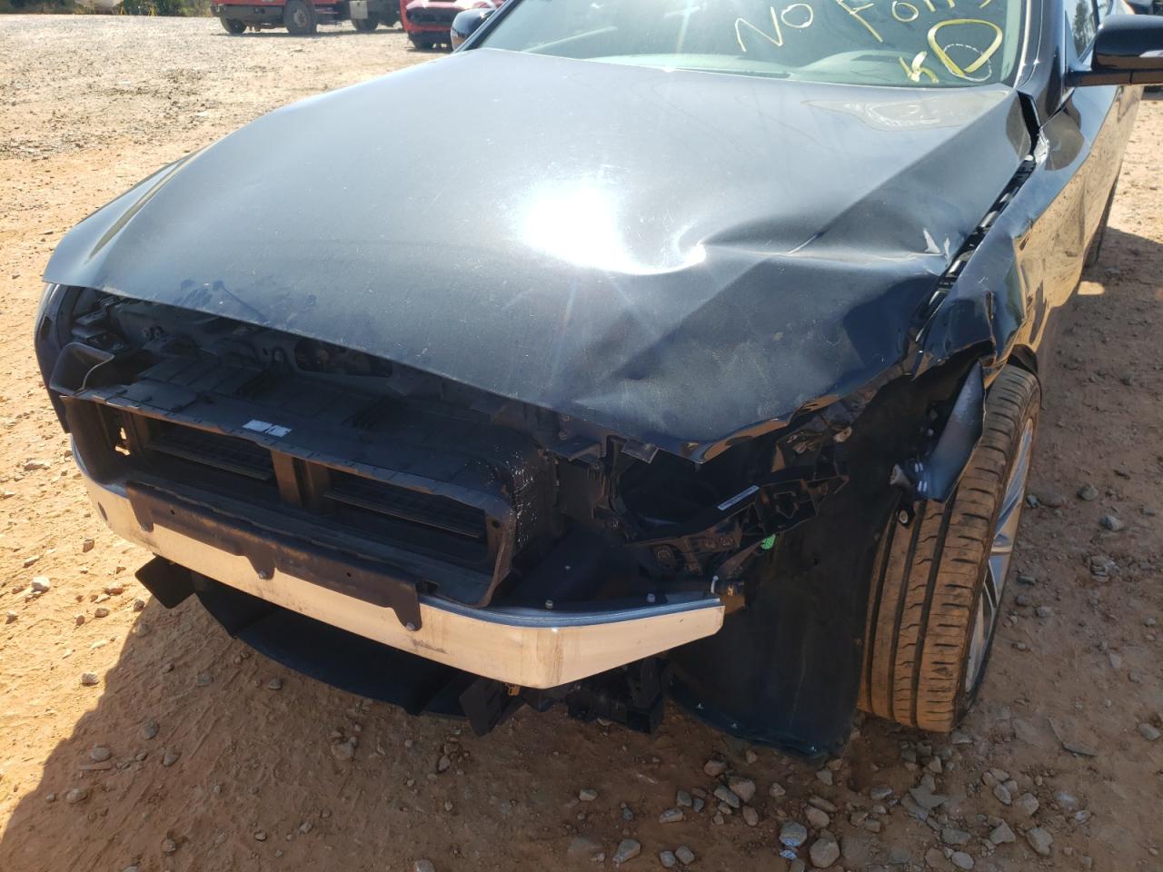 Photo 9 from auction – 2016 HYUNDAI GENESIS 3. with VIN KMHGN4JE0GU134829