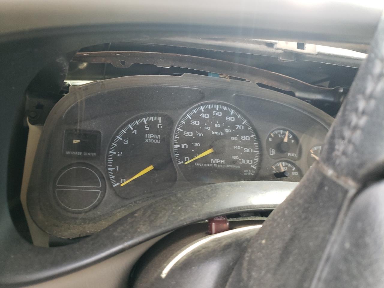 Photo 8 from auction – 2001 GMC YUKON with VIN 1GKEC13T71R170009