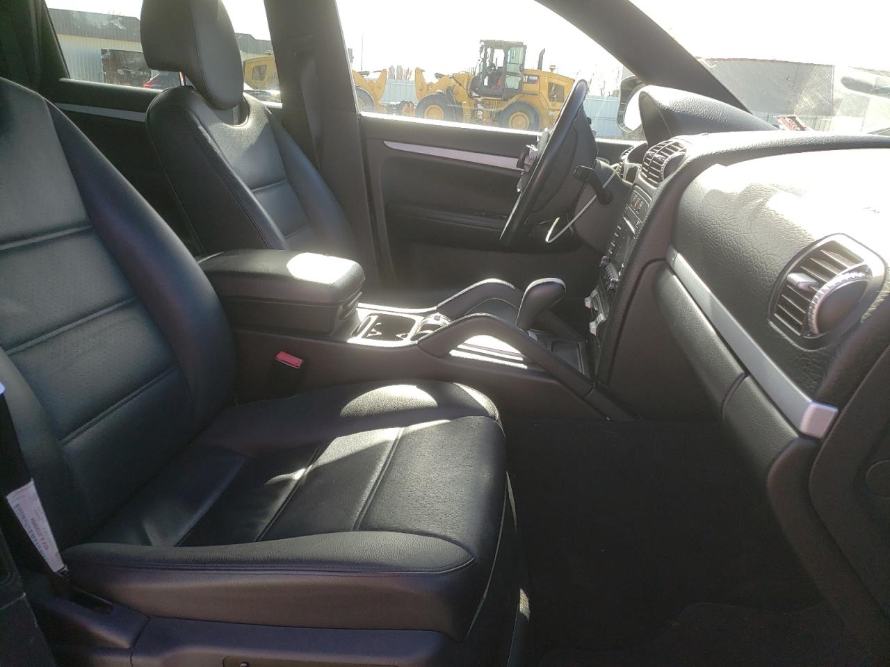 Photo 5 from auction – 2010 PORSCHE CAYENNE with VIN WP1AA2AP4ALA10196
