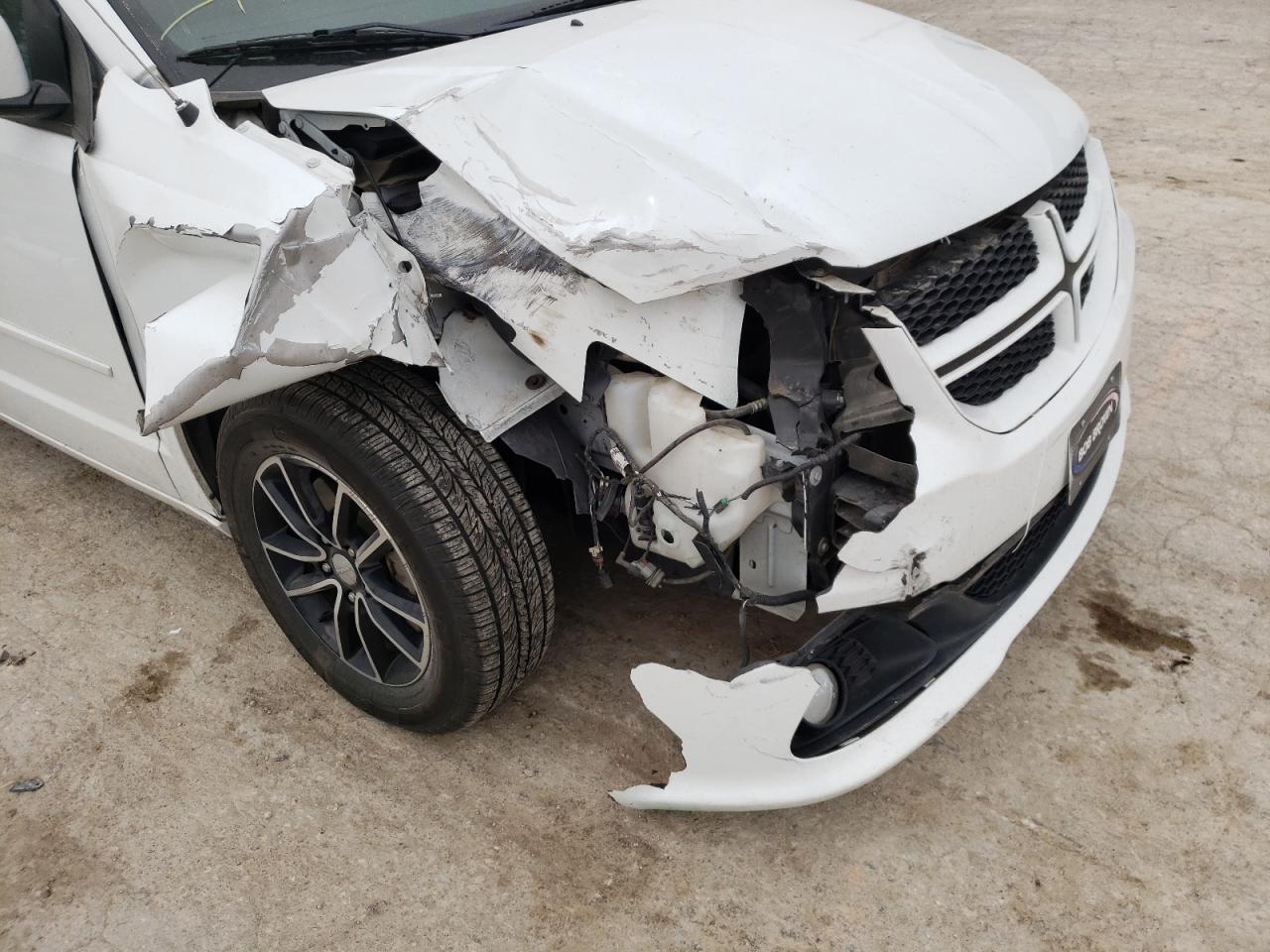 Photo 9 from auction – 2017 DODGE GRAND CARA with VIN 2C4RDGEG7HR740592