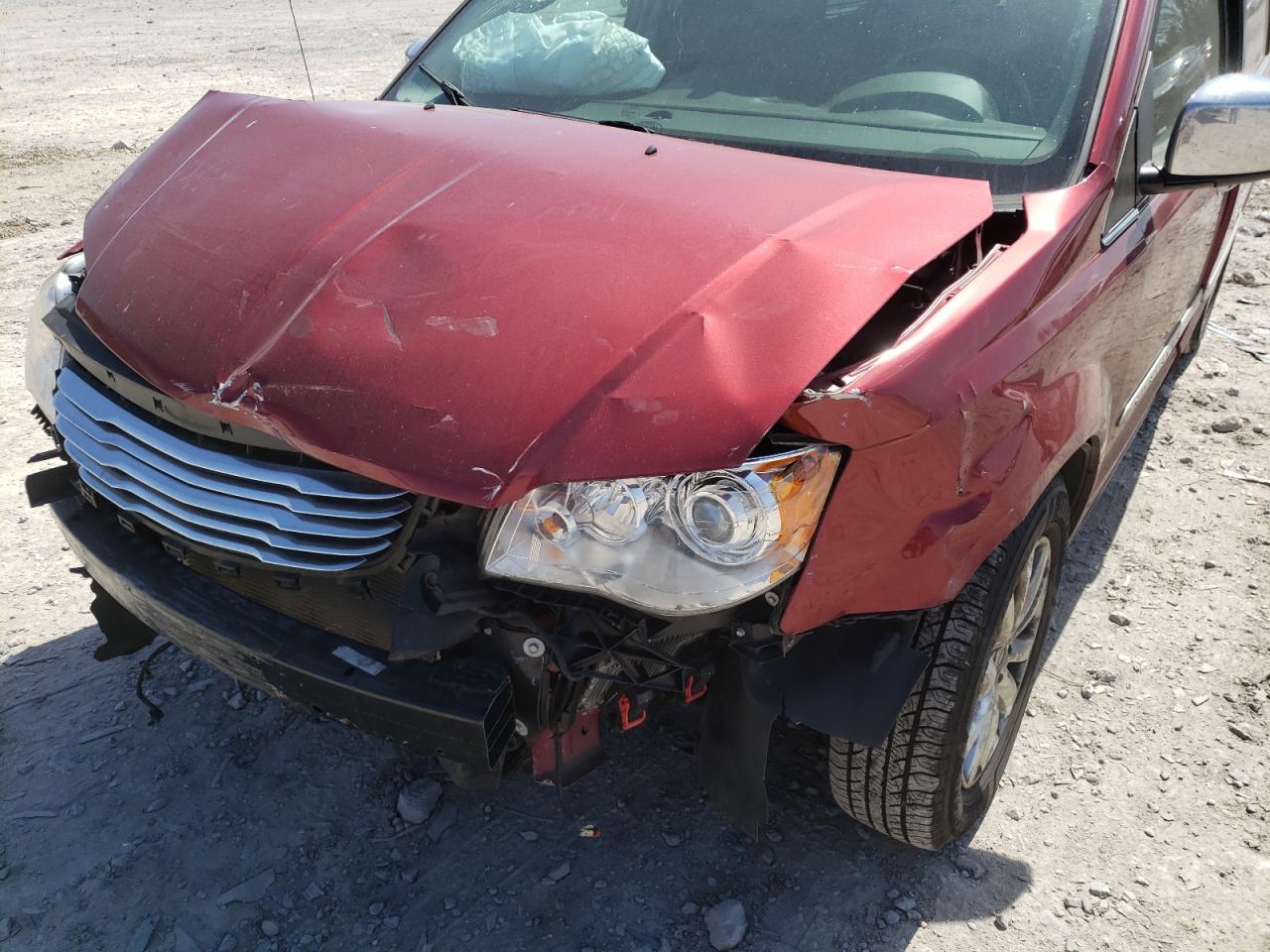Photo 9 from auction – 2016 CHRYSLER TOWN & COU with VIN 2C4RC1GG2GR150201