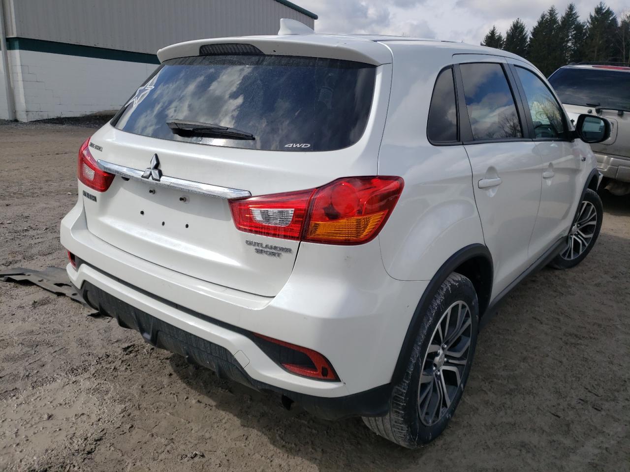 Photo 4 from auction – 2018 MITSUBISHI OUTLANDER with VIN JA4AR3AU6JU020366