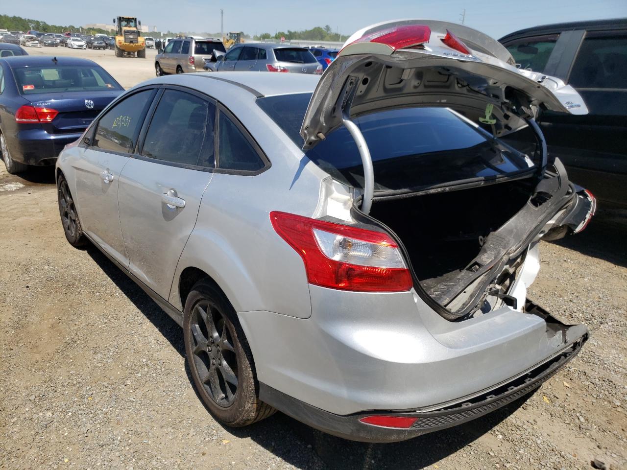 Photo 3 from auction – 2013 FORD FOCUS with VIN 1FADP3F22DL129679