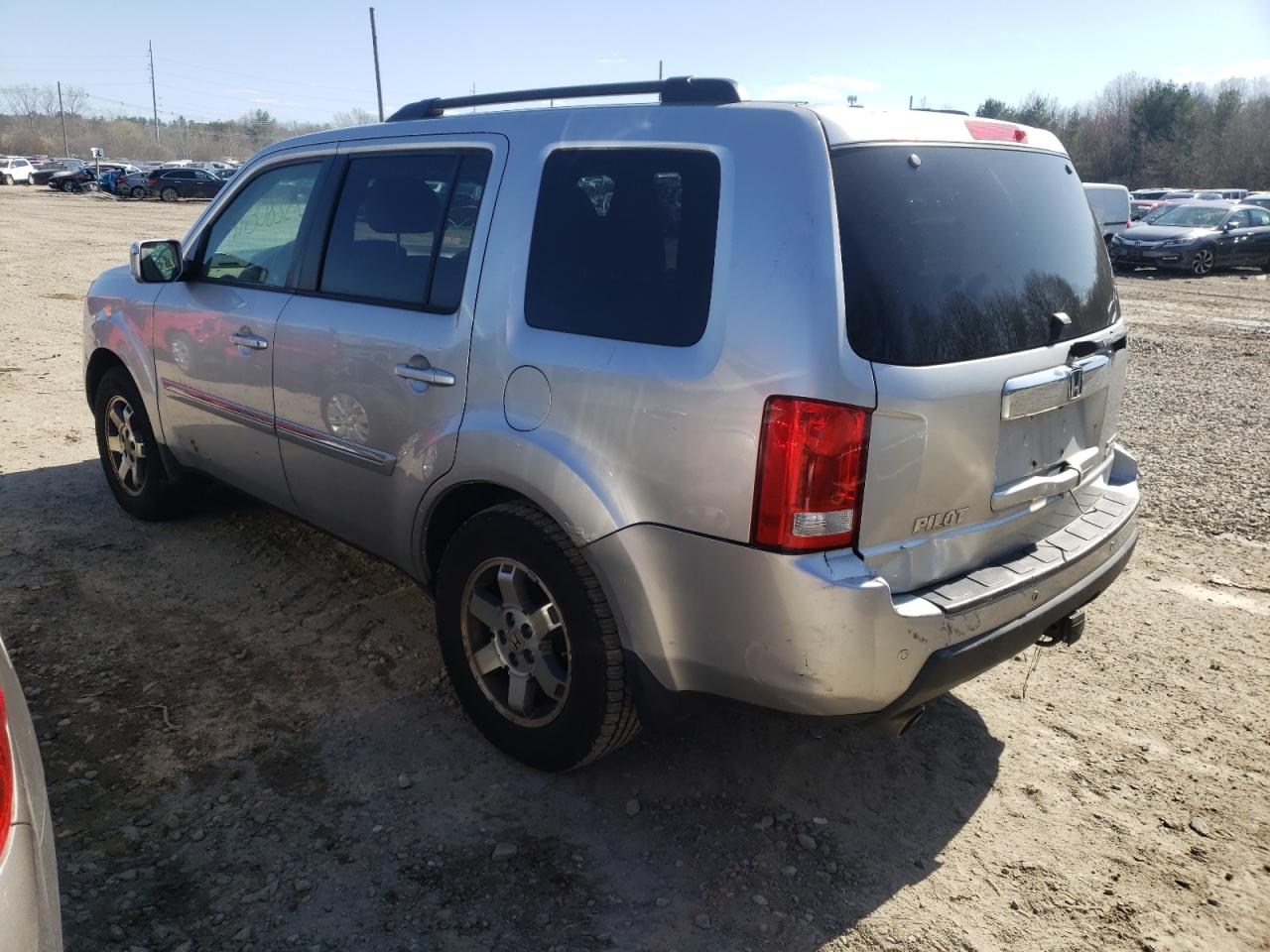 Photo 3 from auction – 2010 HONDA PILOT TOUR with VIN 5FNYF4H86AB006424