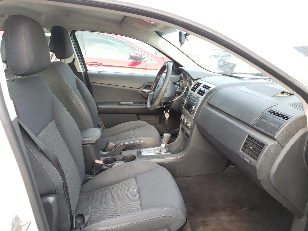 Photo 5 from auction – 2010 DODGE AVENGER SX with VIN 1B3CC4FB8AN106982