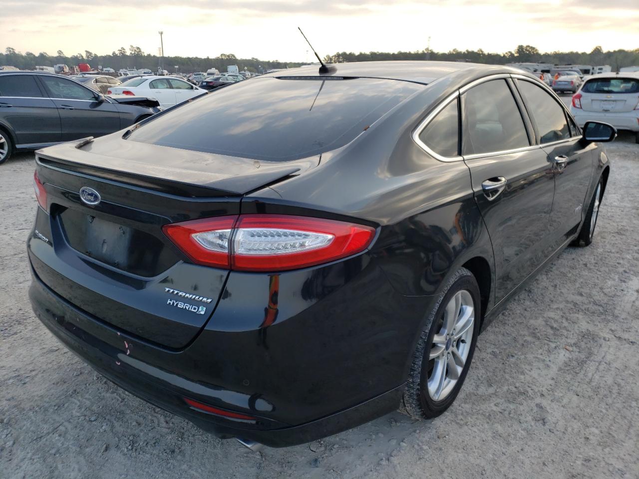 Photo 4 from auction – 2015 FORD FUSION TIT with VIN 3FA6P0RUXFR247312