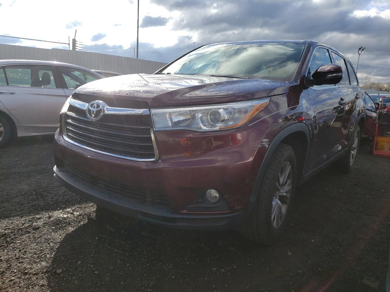 Photo 2 from auction – 2016 TOYOTA HIGHLANDER with VIN 5TDZKRFH1GS136700