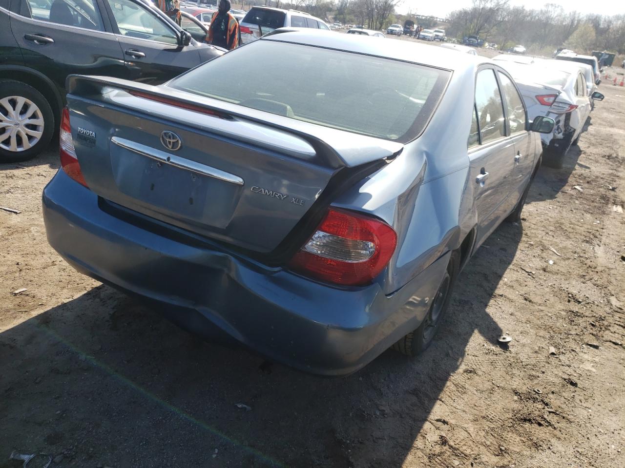Photo 4 from auction – 2004 TOYOTA CAMRY LE with VIN 4T1BE30K54U885402