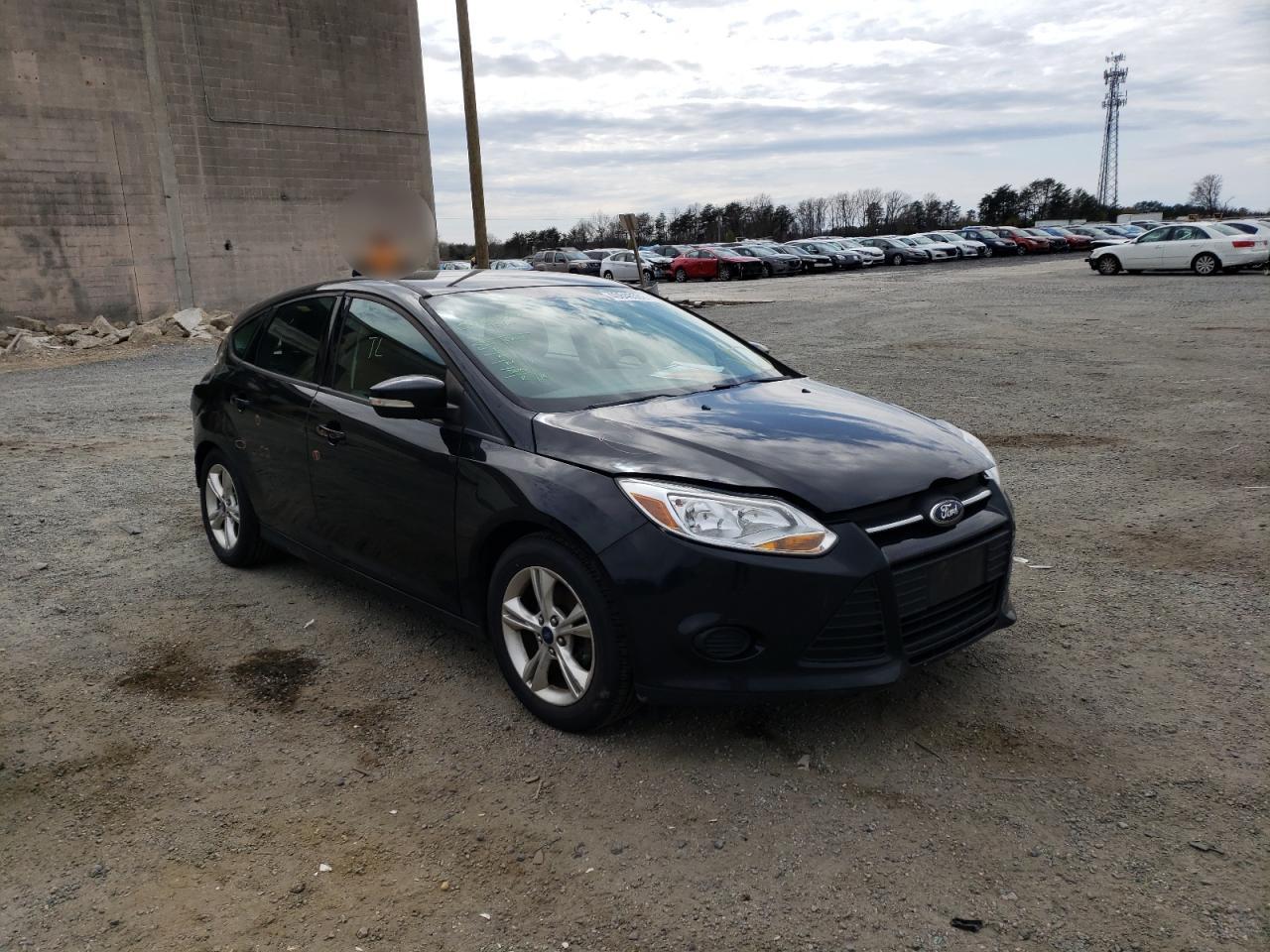 FORD FOCUS SE 2014 with VIN 1FADP3K28EL153783 - Photo from auction