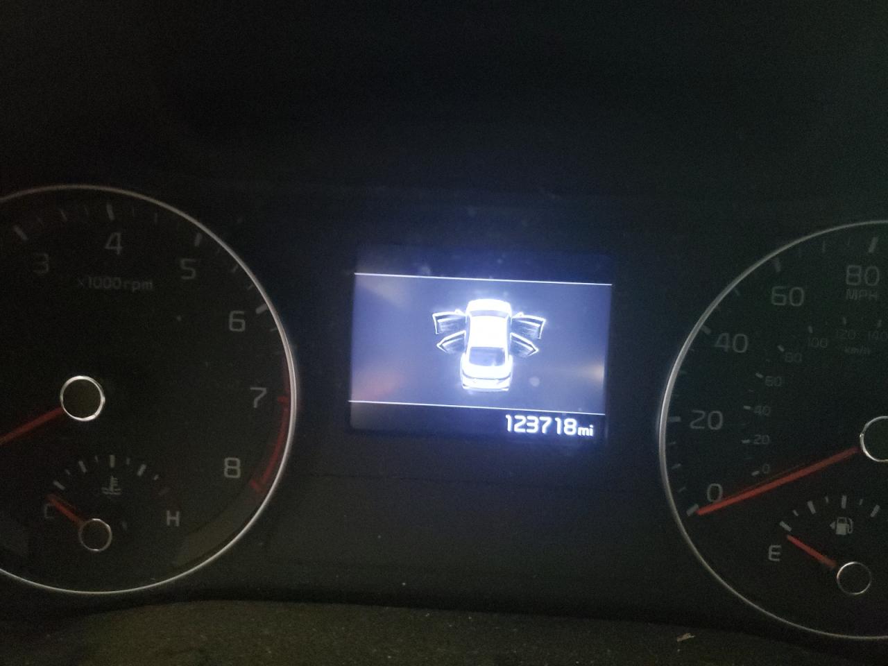 Photo 8 from auction – 2019 KIA FORTE FE with VIN 3KPF24AD8KE107613