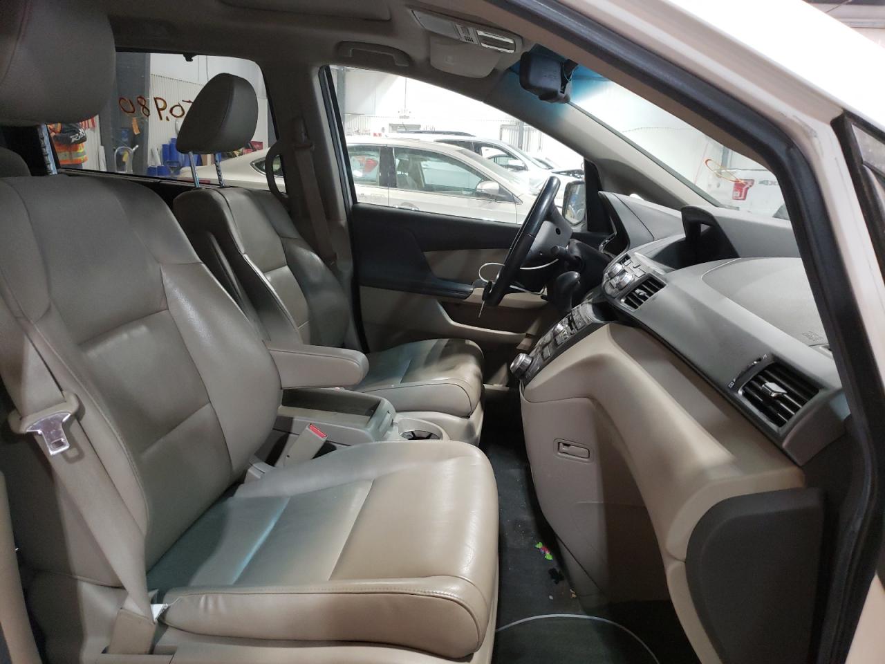 Photo 5 from auction – 2011 HONDA ODYSSEY EX with VIN 5FNRL5H6XBB084532