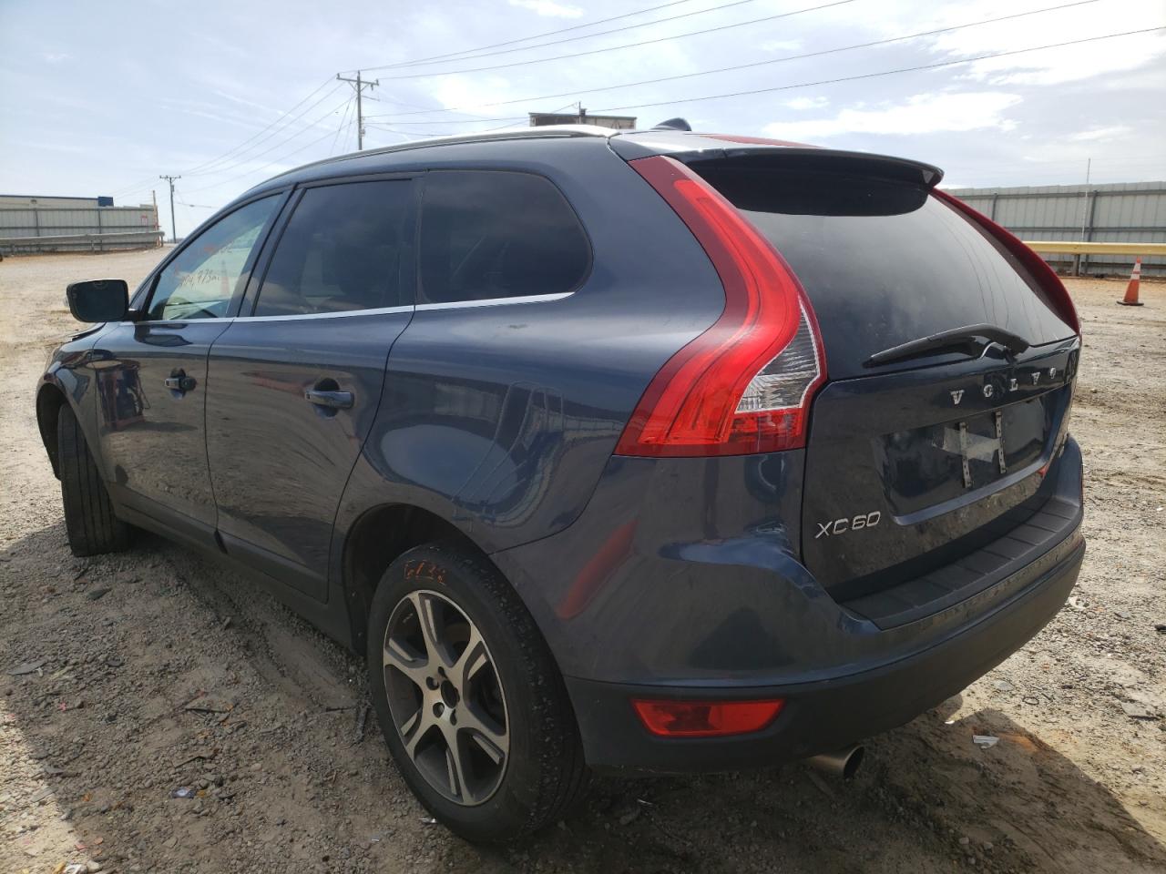 Photo 3 from auction – 2011 VOLVO XC60 T6 with VIN YV4902DZ8B2218980