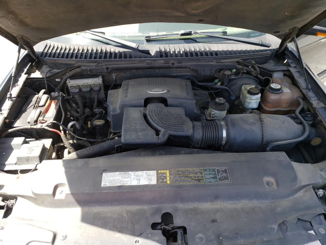 Photo 7 from auction – 2004 FORD EXPEDITION with VIN 1FMPU17L64LB40465