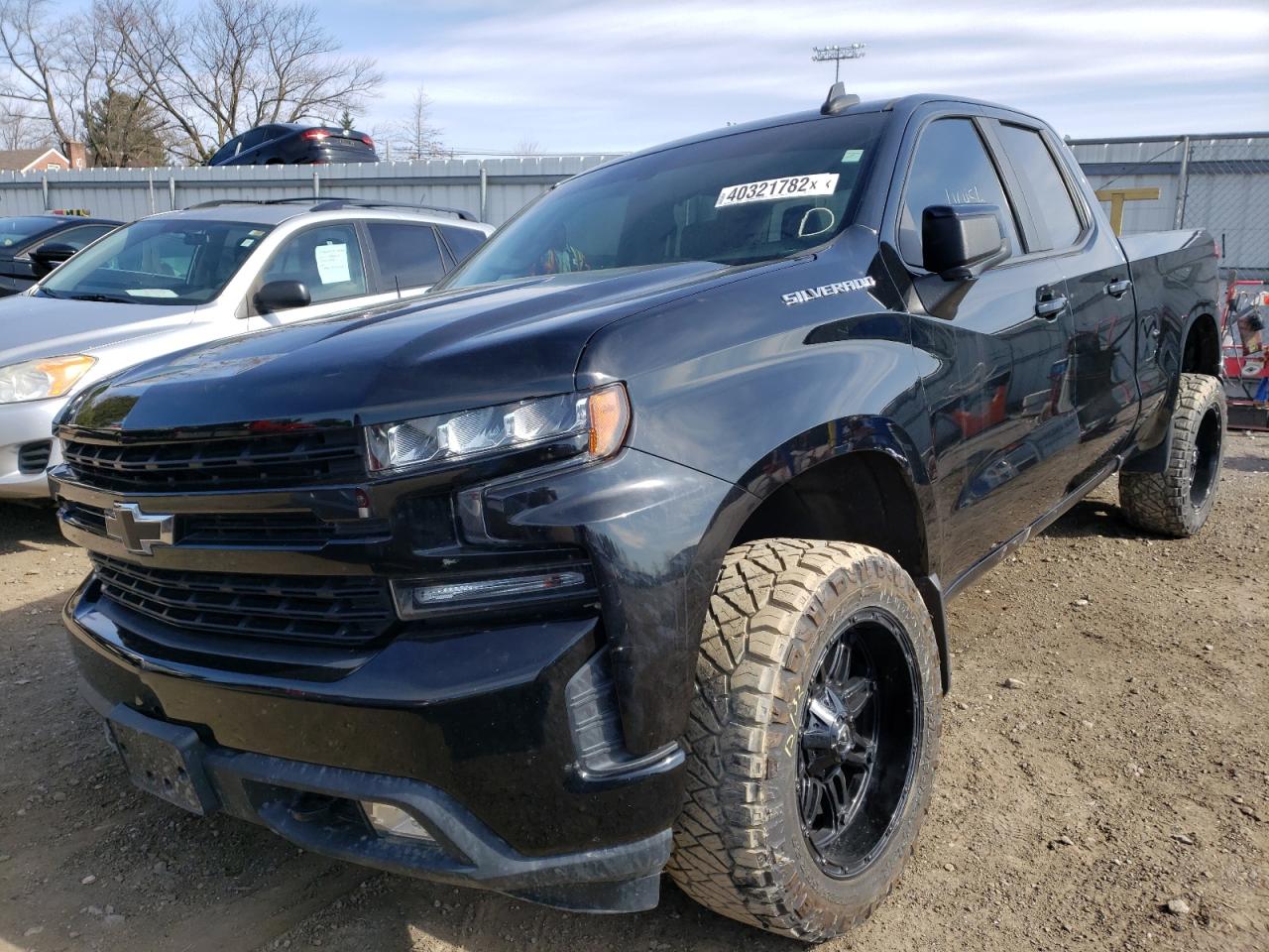 Photo 2 from auction – 2019 CHEVROLET SILVERADO with VIN 1GCRWDED4KZ322227