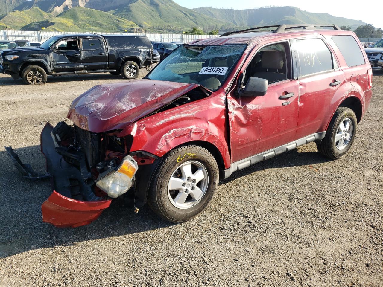 Photo 2 from auction – 2010 FORD ESCAPE XLT with VIN 1FMCU0DGXAKB52622