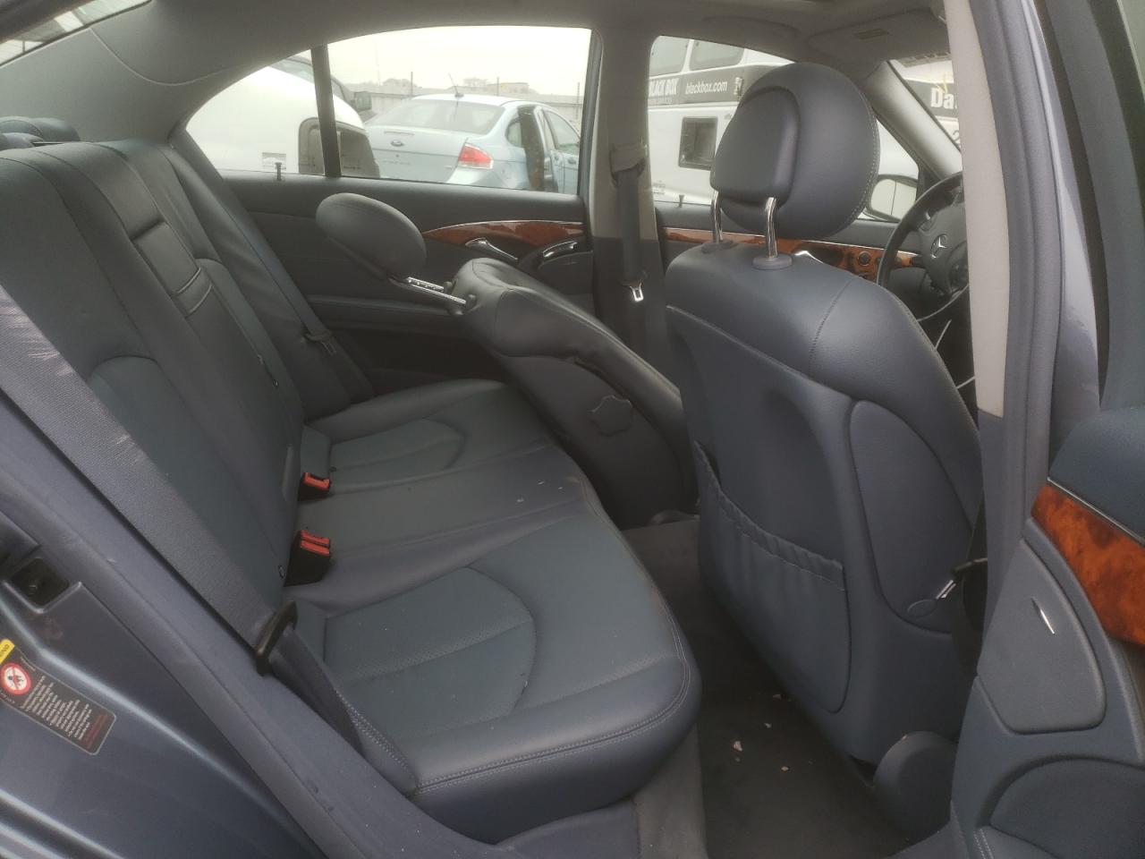 Photo 6 from auction – 2003 MERCEDES-BENZ E 320 with VIN WDBUF65J03X111064